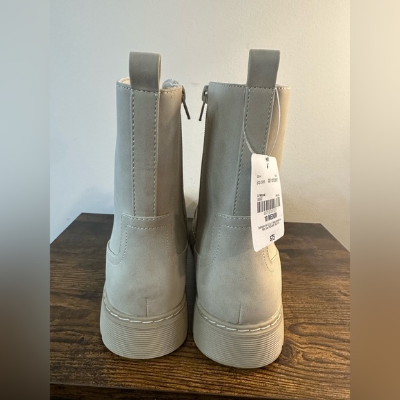 Arizona Womens Queen Block Heel Combat Boots NWT Size 10 and 9.5 - Picture 4 of 7